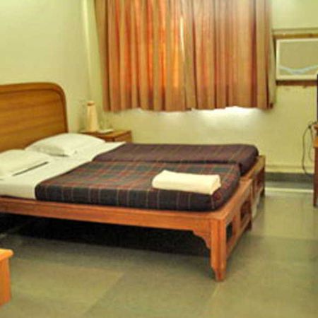 Meru Pune Bagian luar foto